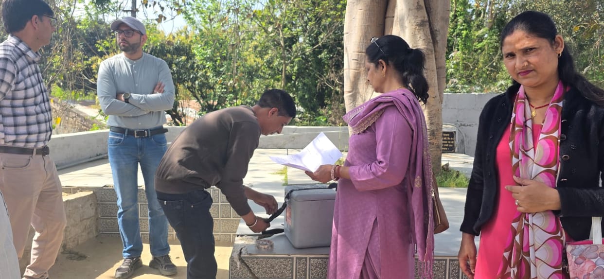 Jaundice spreads in three villages, affecting 23 people including 13 students.