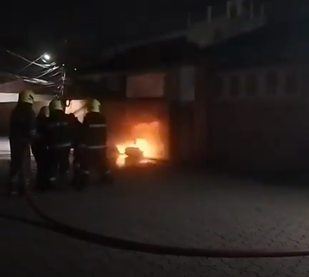 Srinagar, Press Colony, Press Information Bureau, Caught Fire, One Burn