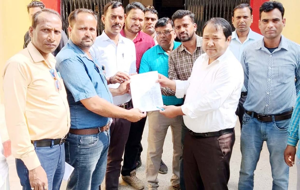 Employment servants submitted a memorandum to the BDO in Puwaiyan.