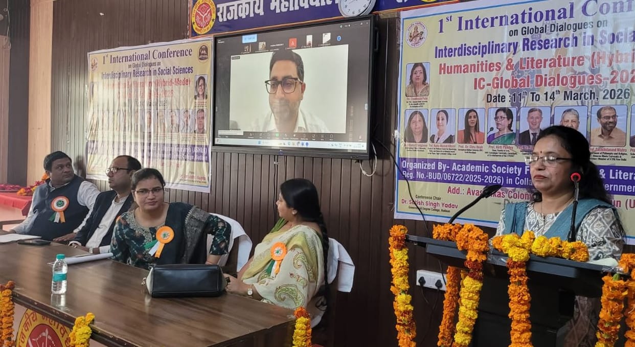 Scholars from India and abroad shared their views at the international conference.