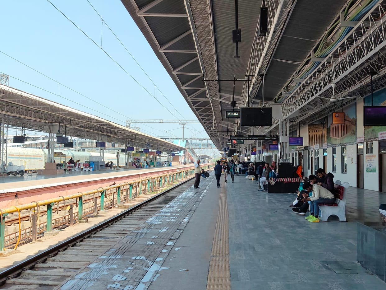 60 new signboards to be installed at Rewari Junction, directions to be provided in Braille script as well