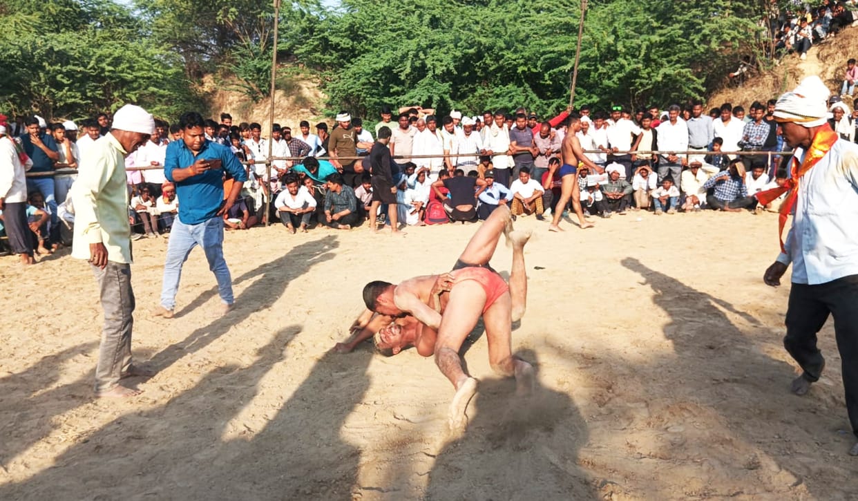 firozabad news TUNDLA WRESLING