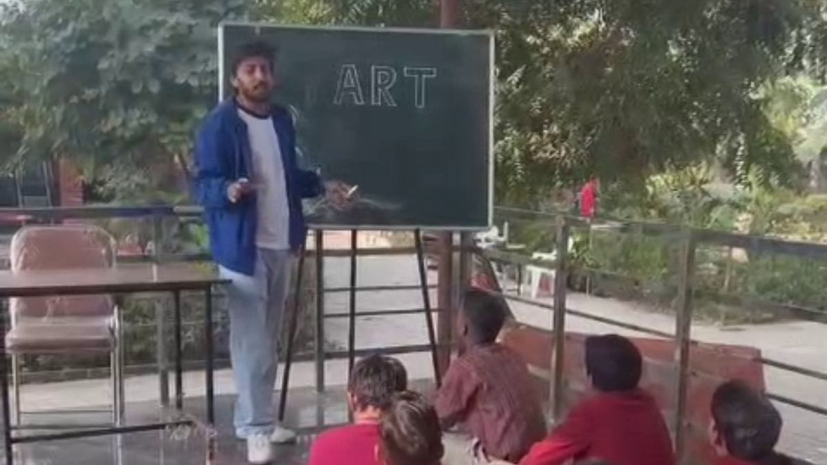Inspiring new people to pursue a career in the field of artist