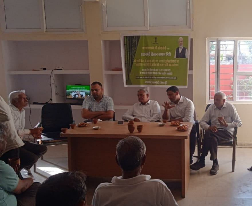 Shopkeepers must keep digital weighing scales for weighing crops: Saini