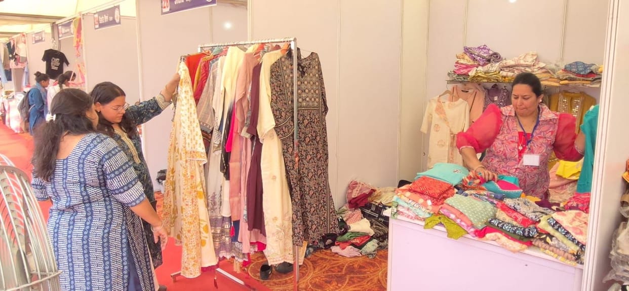 Powerful participation of women in the handicraft exhibition, handcrafts became the center of attraction