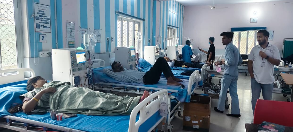Fewer machines, more patients... long waiting lists at dialysis centers