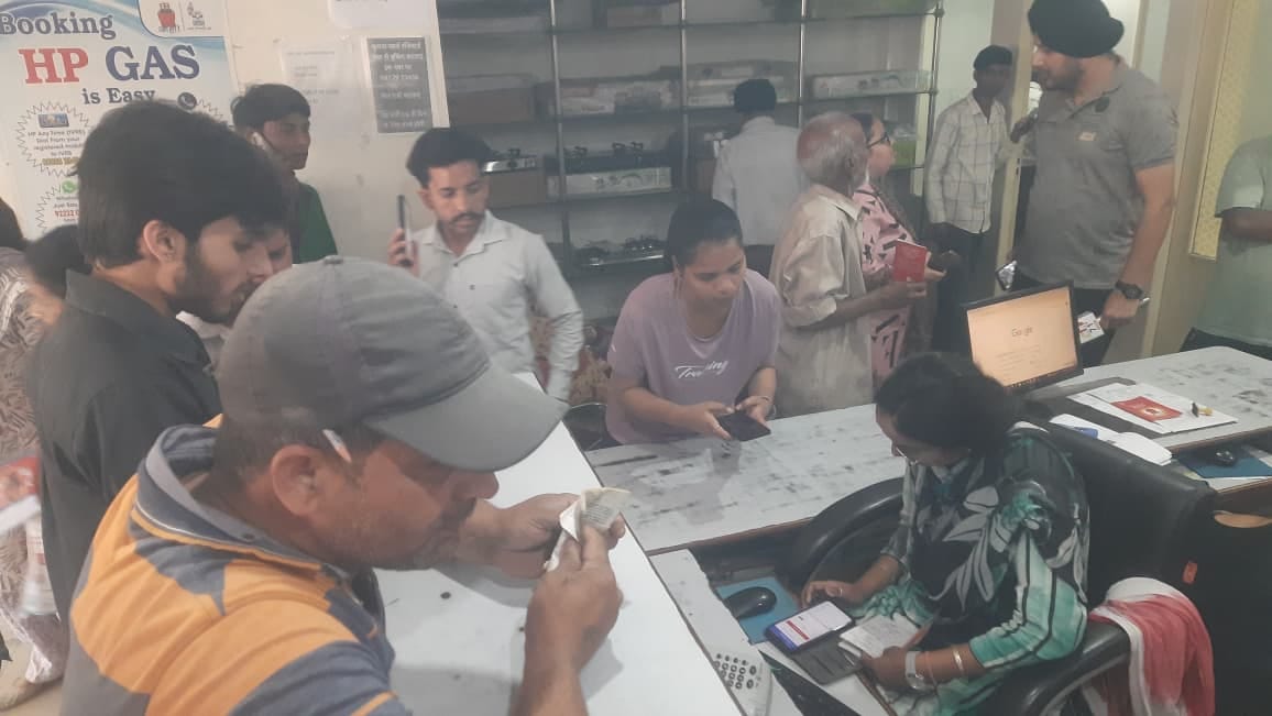 People are wandering for domestic gas cylinders