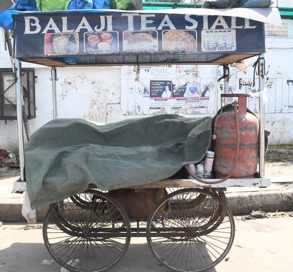 The gas crisis has hit police families as well, with canteens running out of induction stock.