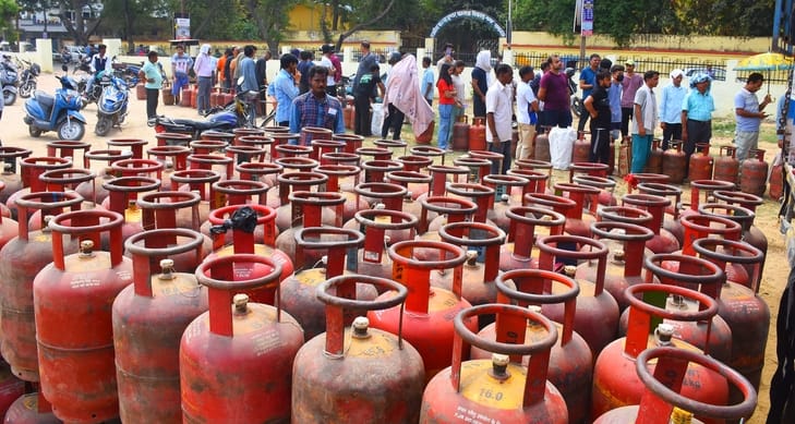 UP: Ranvir Prasad states—LPG cylinders are available in the state in quantities sufficient to meet domestic de
