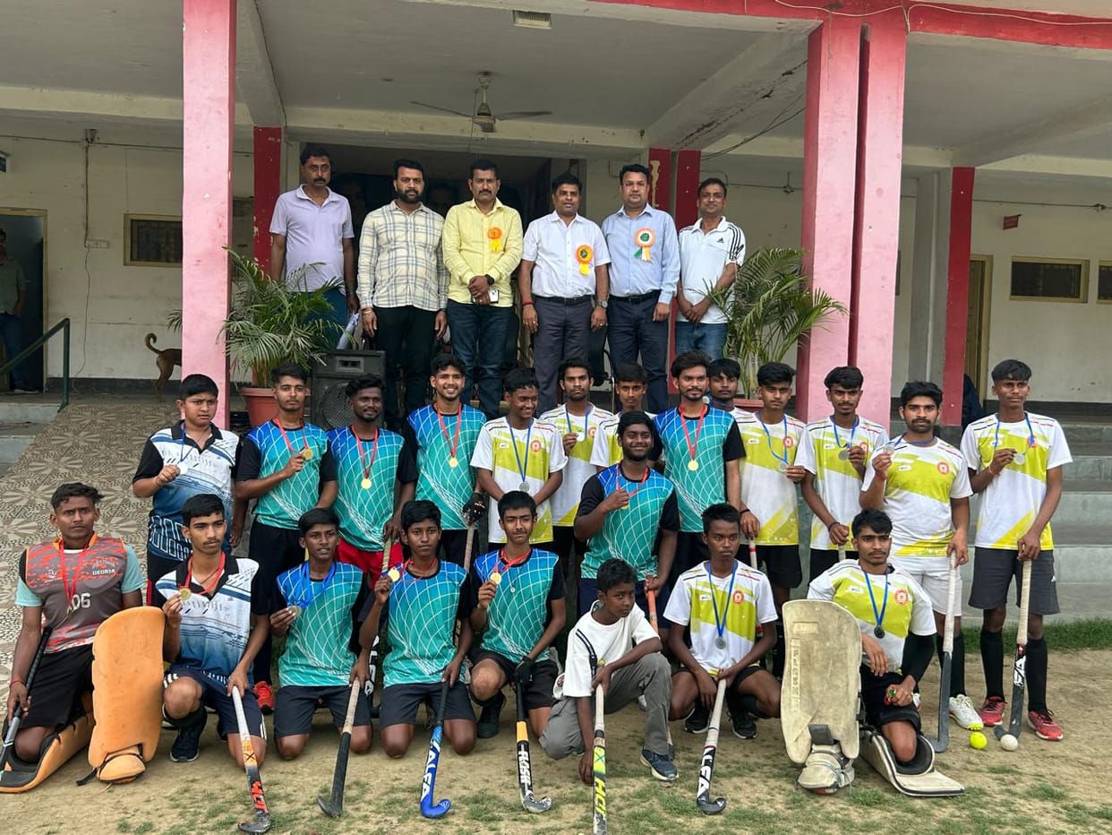 Hockey: Deoria defeated Siwan by 4-1