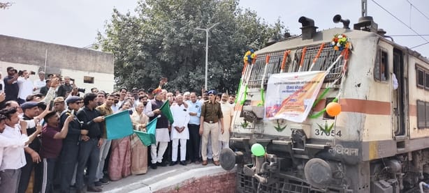Hisar-Indore Superfast Express train gets green signal, direct journey to Mathura for Rs 135