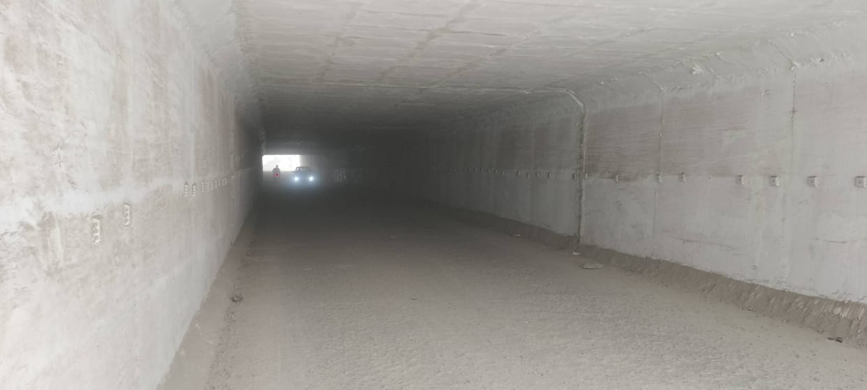 Delay in construction of underpass, railway and municipal corporation are blaming each other for installing lights
