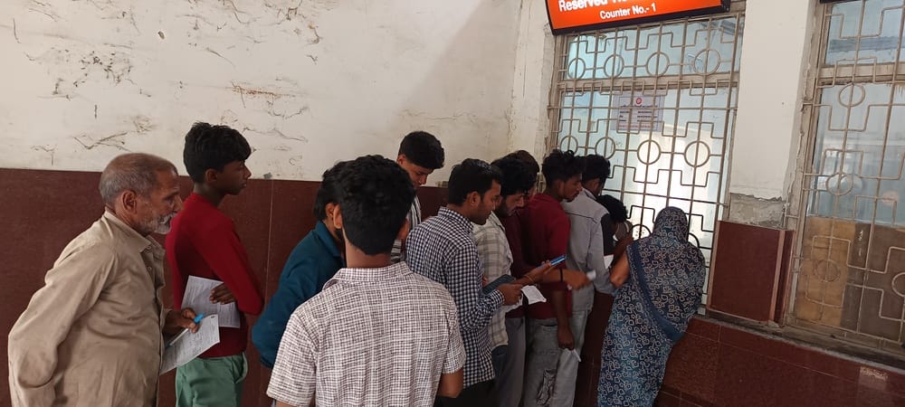 Passengers distressed by Tatkal ticket fraud touts making fortune using banned software