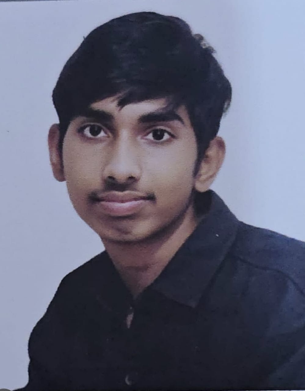 लापता युवक का फाइल फोटो।