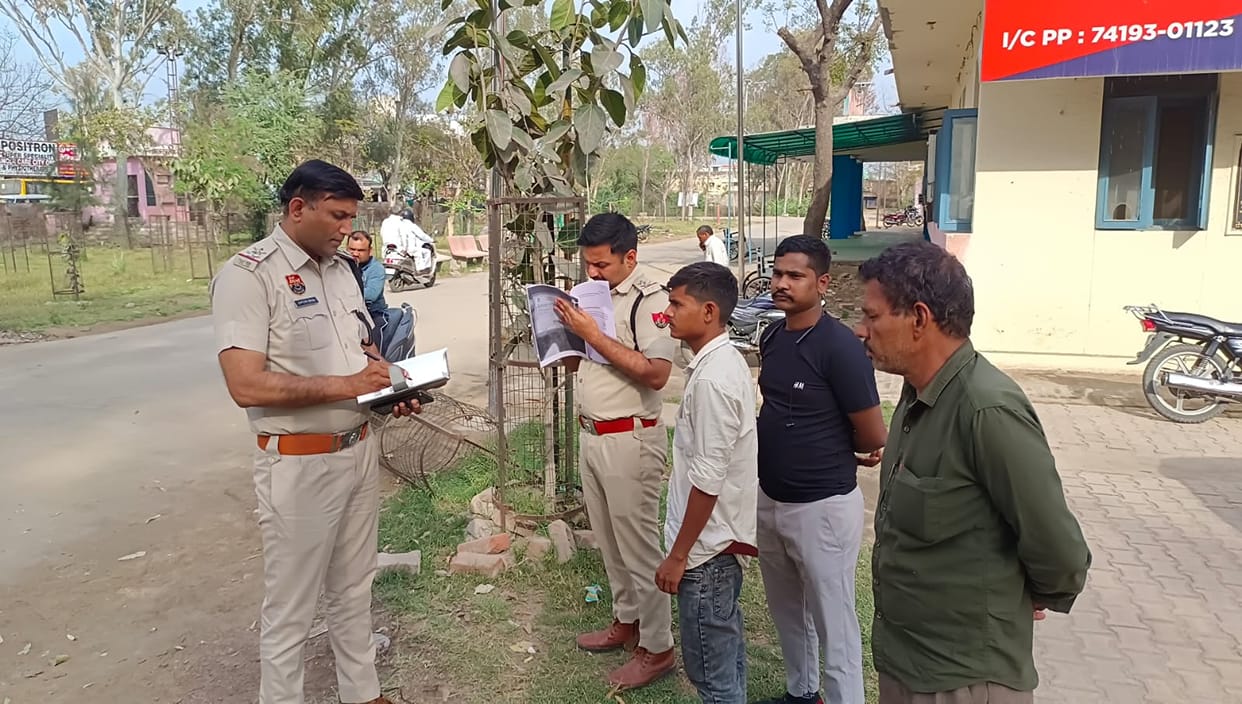 The couple was cremated on a common funeral pyre amid a mournful atmosphere; the police filed a murder case against the deceased husband