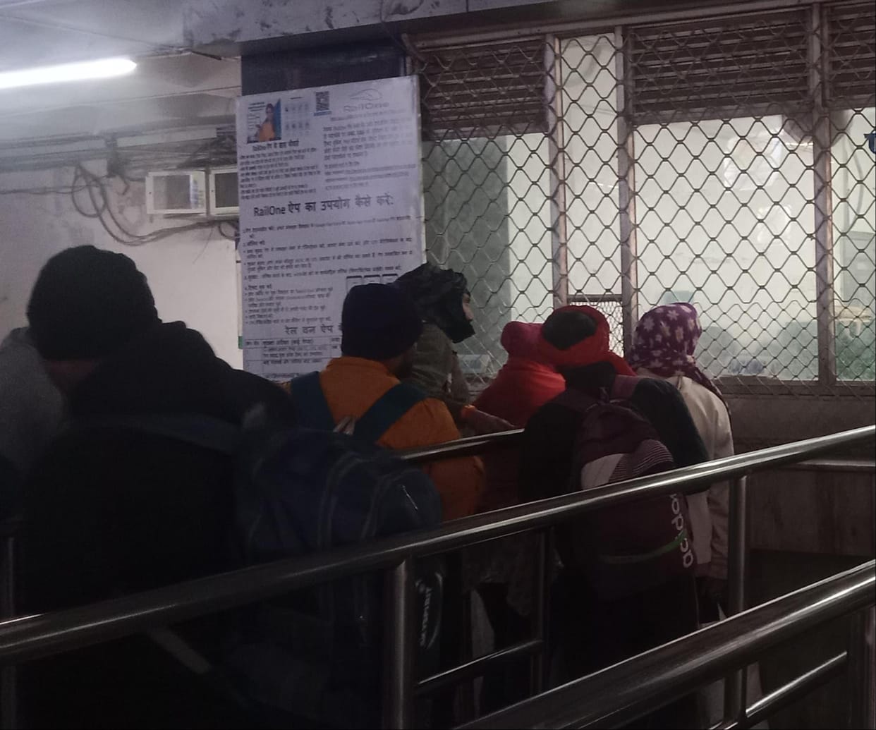 Chaitra Navratri is after six days, seats are full in trains going to Devi Dham.