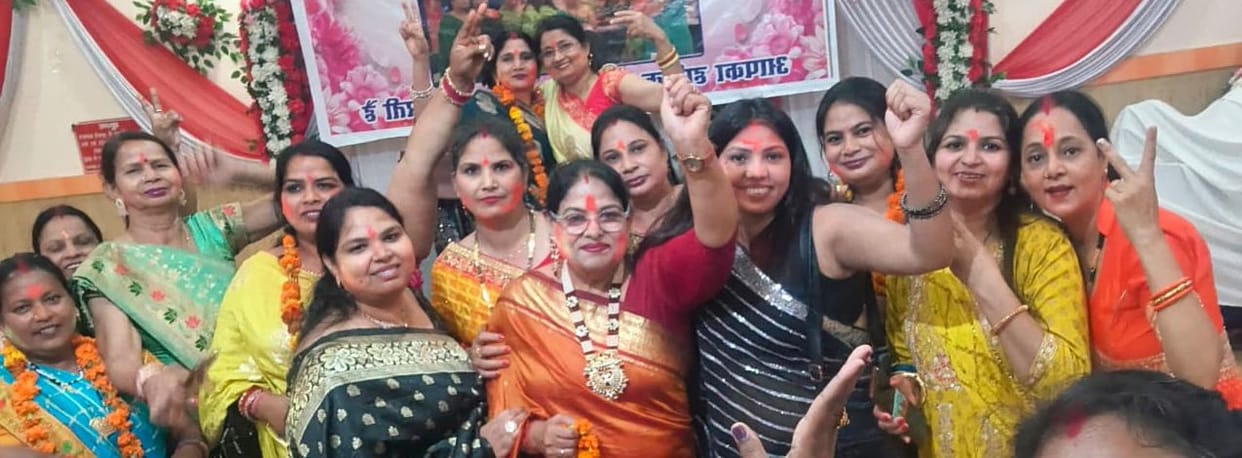 Women of Purvanchal danced to Holi songs
