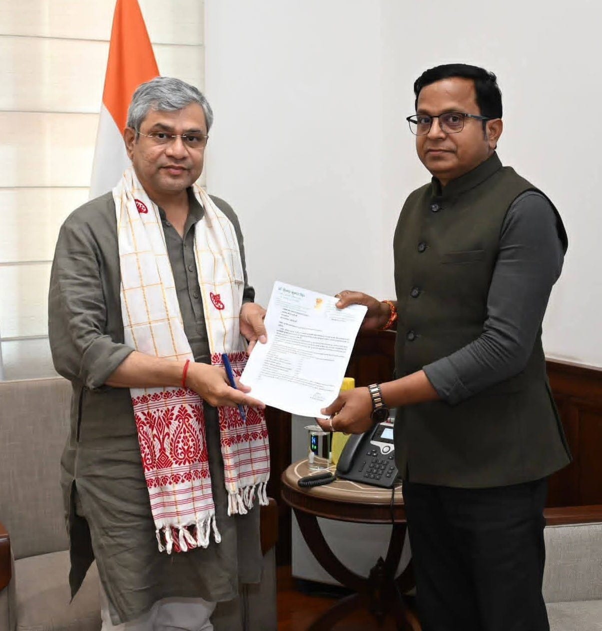 The MP demanded the stoppage of important trains at Bhadohi and Janghai stations