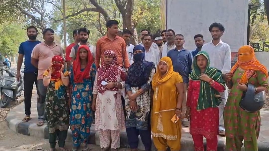 The other party reached to meet the SP in the dispute over Banware.