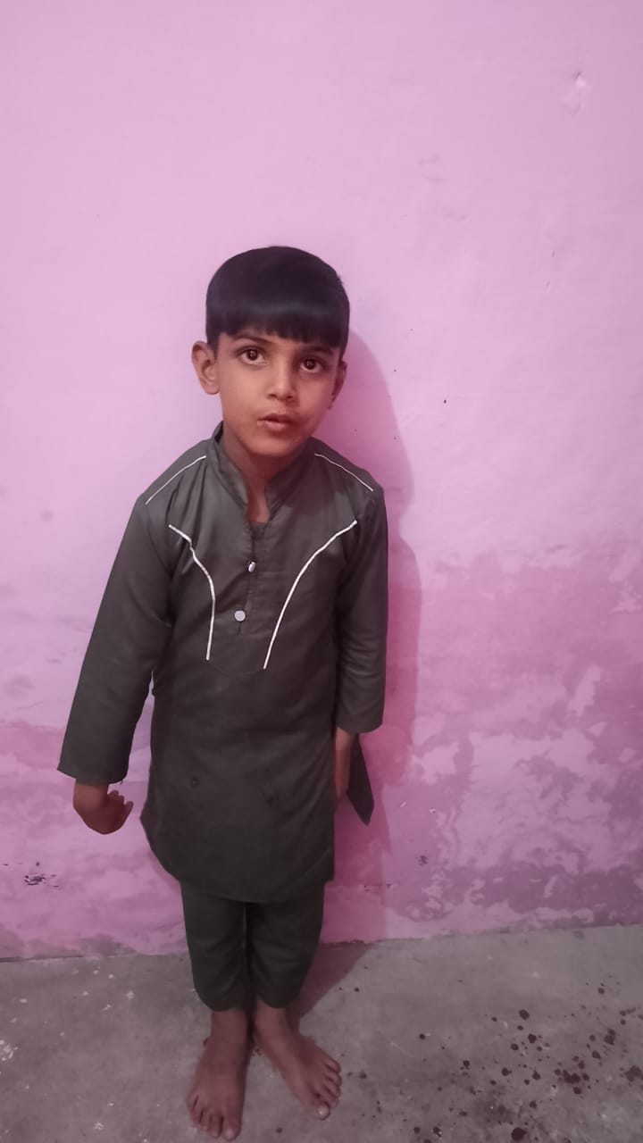 10 rupee coin removed from the esophagus