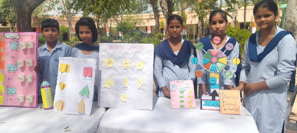 Children showcased their talent by presenting attractive models.