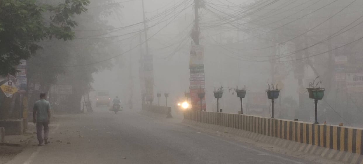 The weather changed, fog prevailed in the morning.