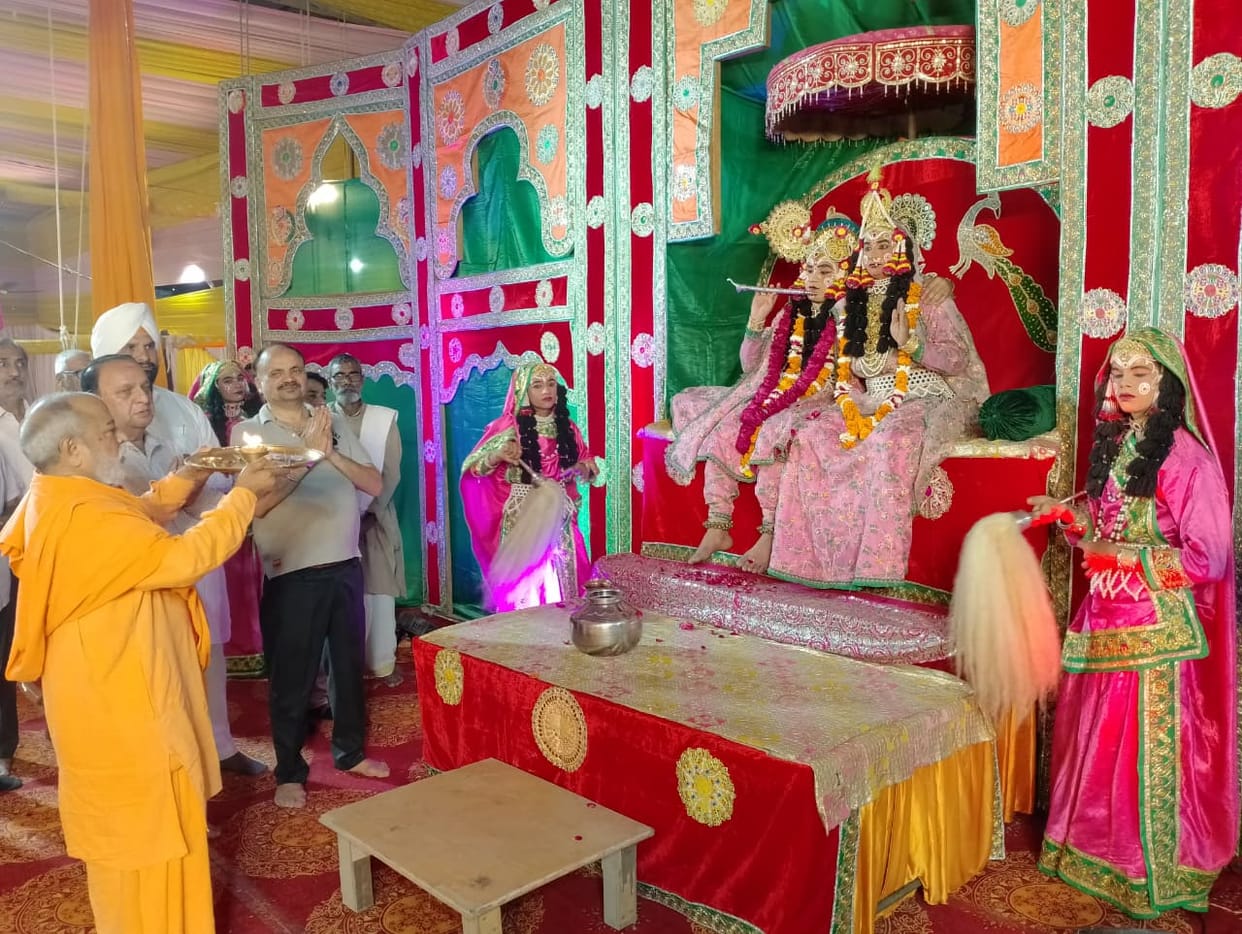 The grand Raas Leela of Kaliya Mardan captivated the hearts during the Yagyotsav.