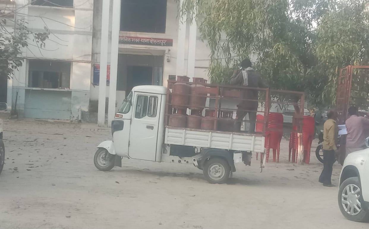 Former Nagar Panchayat president's house raided, 42 cylinders recovered