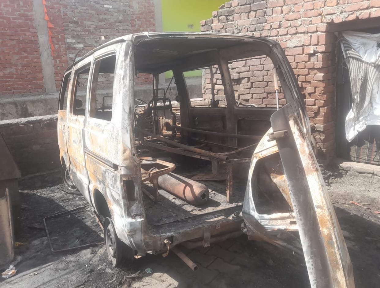 Fire breaks out in an ambulance parked in Makku Bajariya.