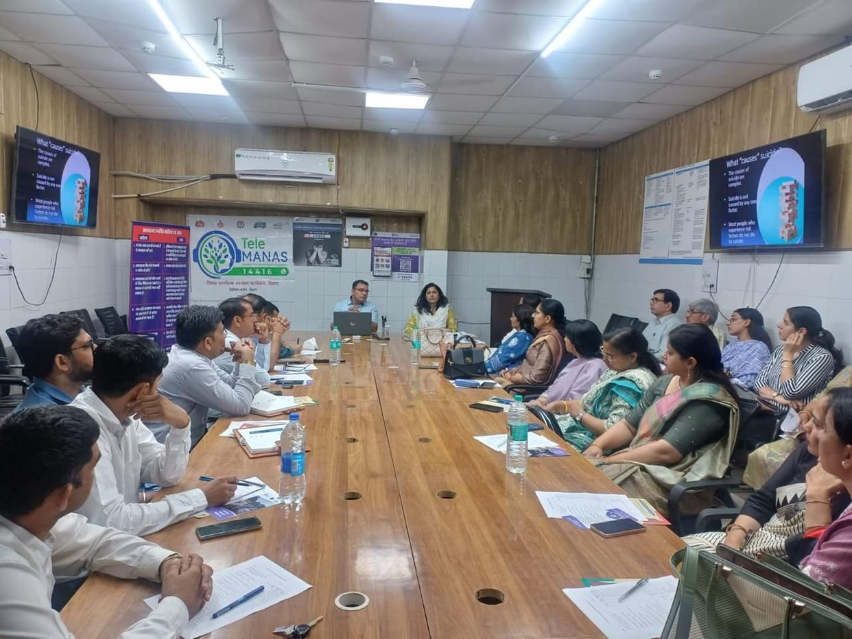 Training on mental health and suicide prevention at the District Civil Hospital