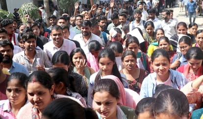 UP: Kalava (sacred thread) removed during SI recruitment exam, women forced to remove Mangalsutra; recruitment