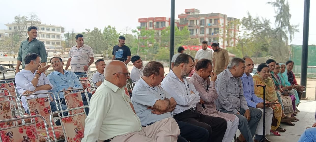 Due to the overgrown bushes and grass in the park at NRI Chowk, people stopped going for walks.