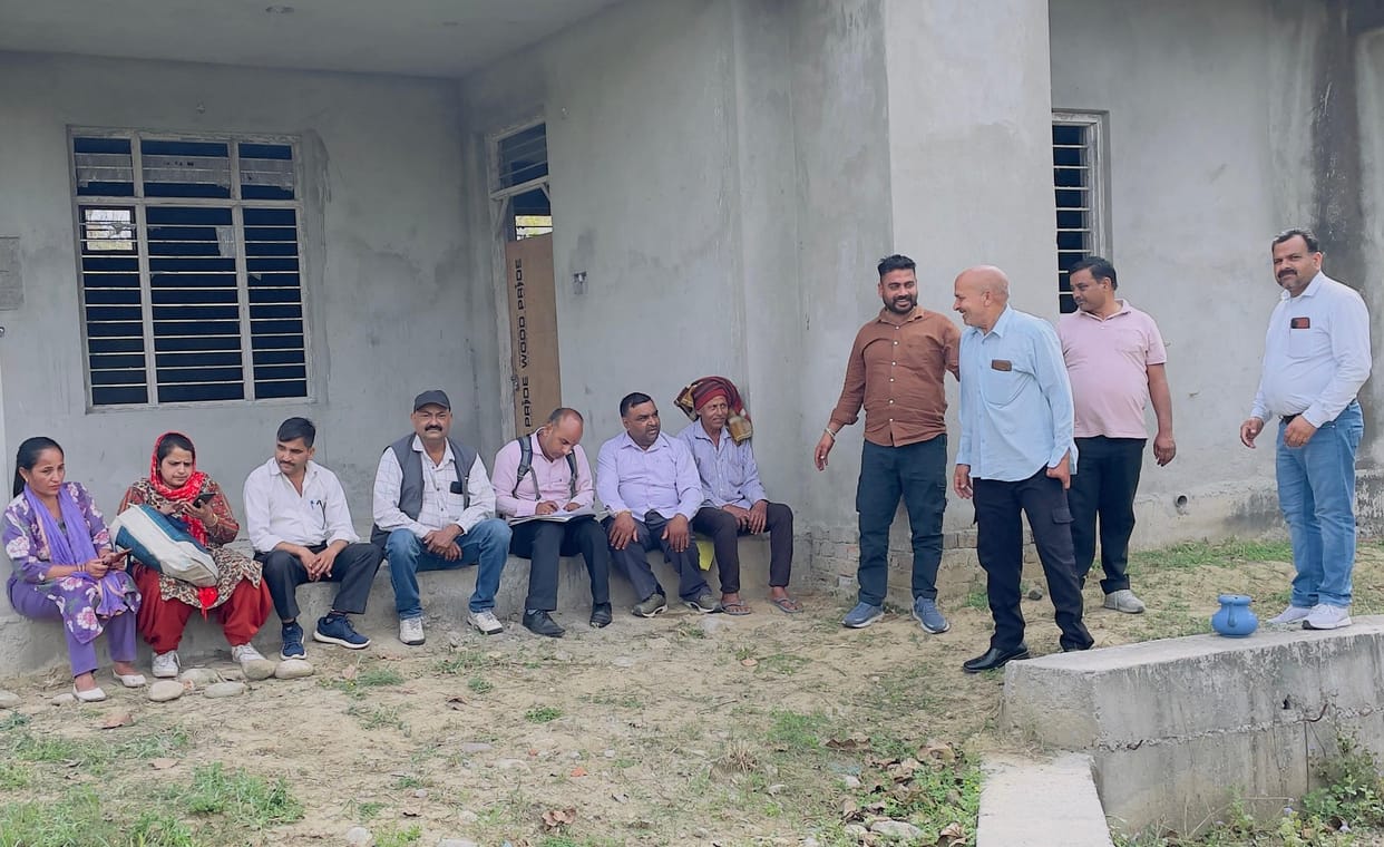 Officials held a mediation meeting with villagers for electricity and water connections.