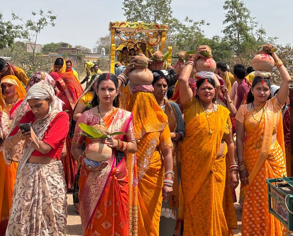 Kalash Yatra started with pomp and show in Gahur village