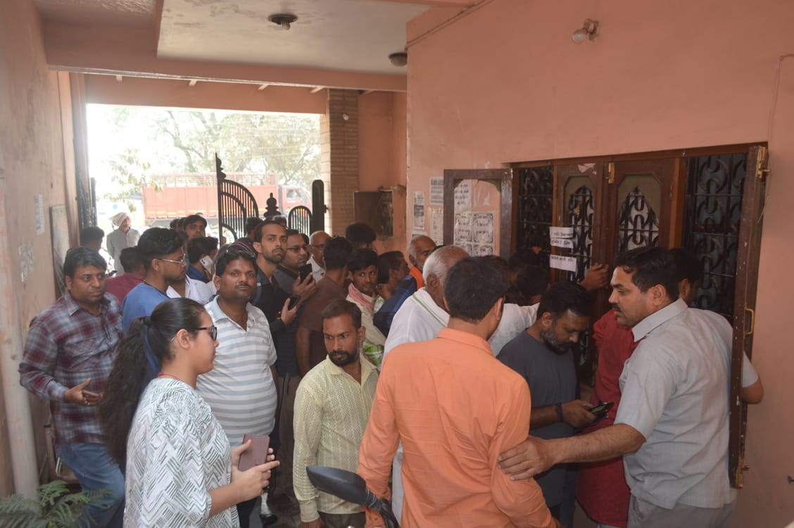 Cylinders Fail to Reach Homes Even After Booking