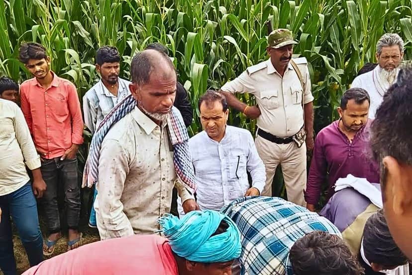 मामले की जांच पड़ताल करते पुलिस