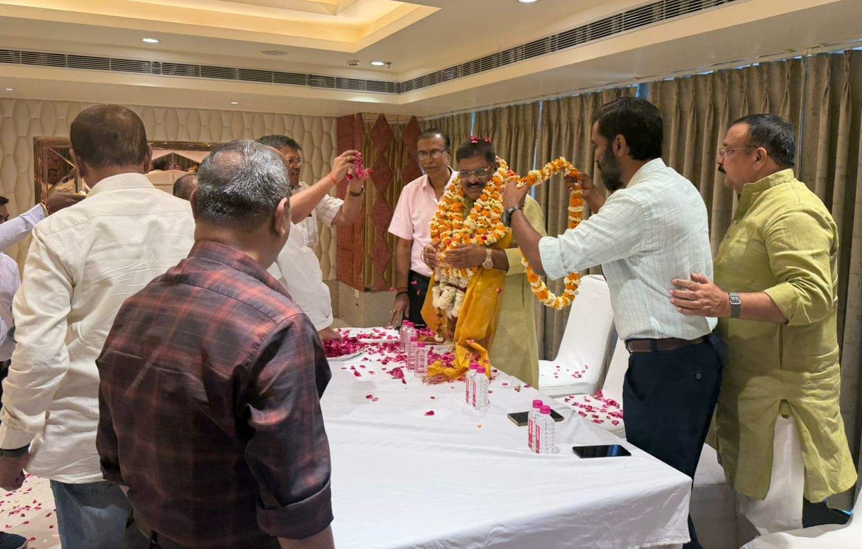 Holi Milan function of Petroleum Dealer Association concluded