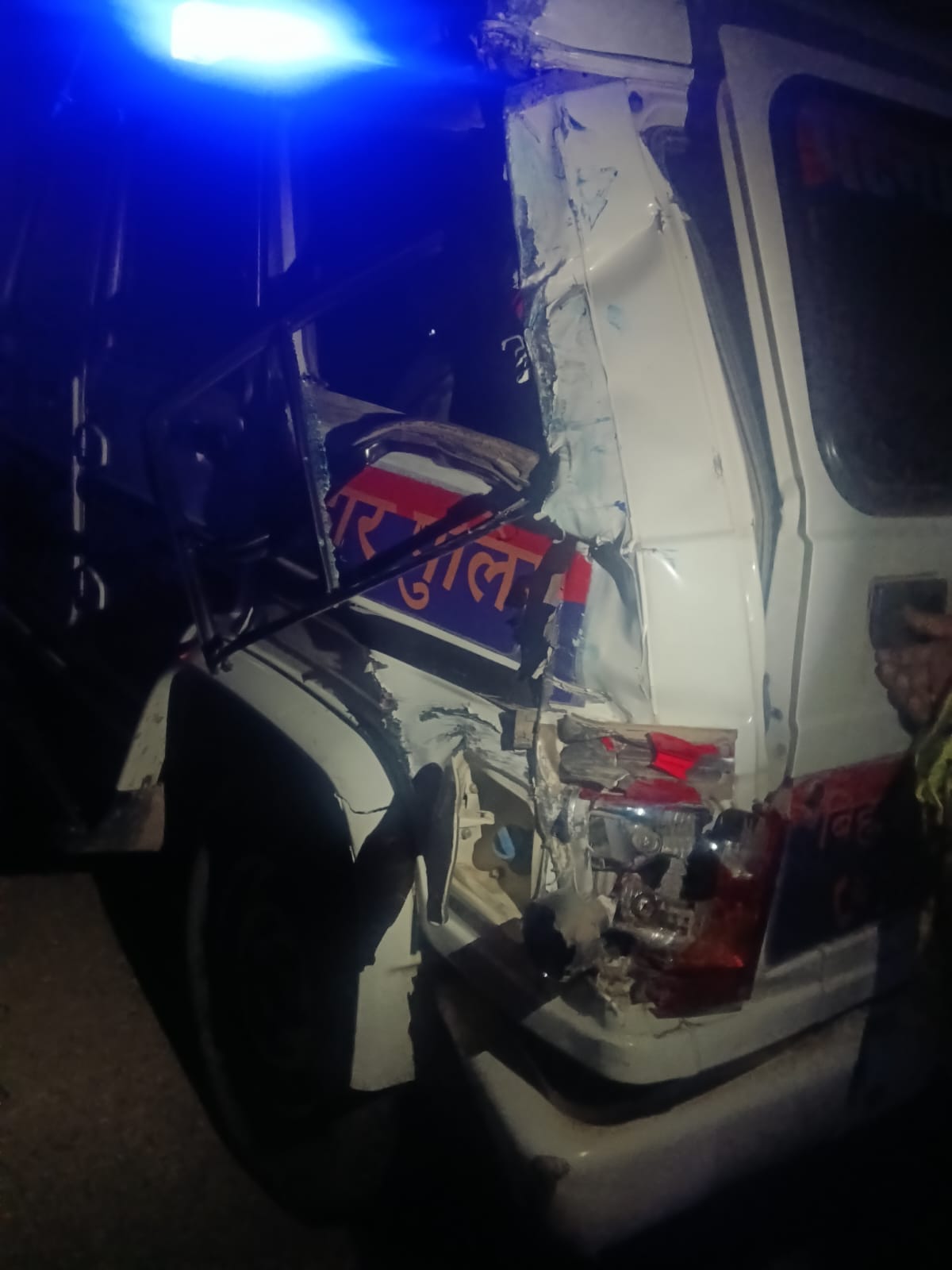In Patna, a truck collided with a police vehicle; three policemen were injured and the truck caught fire.