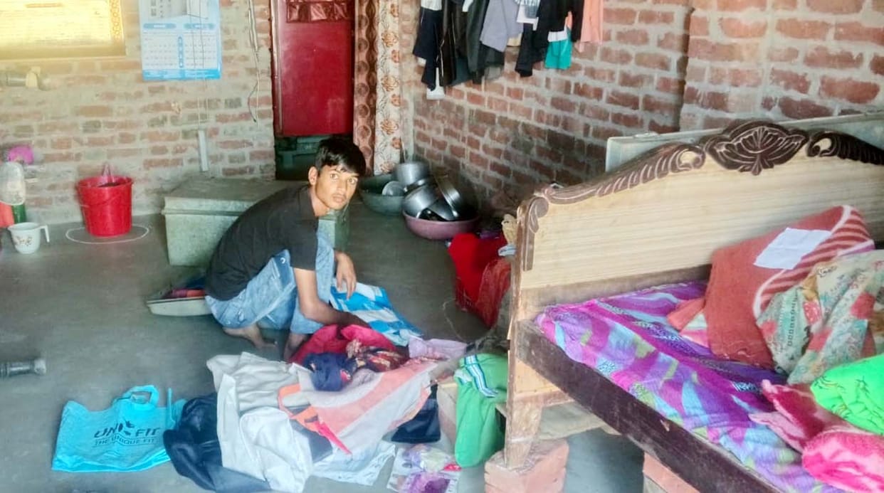Property Worth Lakhs Stolen from Two Houses in Powayan
