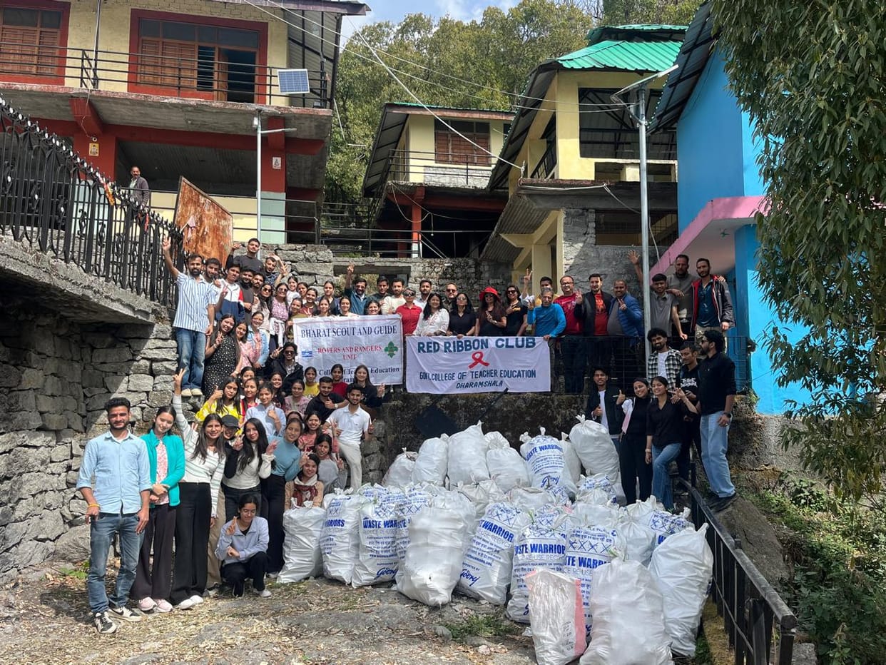 Volunteers of B.Ed. College launched a cleanliness drive.