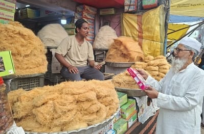Banarasi Sutpheni and Dry Fruit Mix Vermicelli adding sweetness to Eid