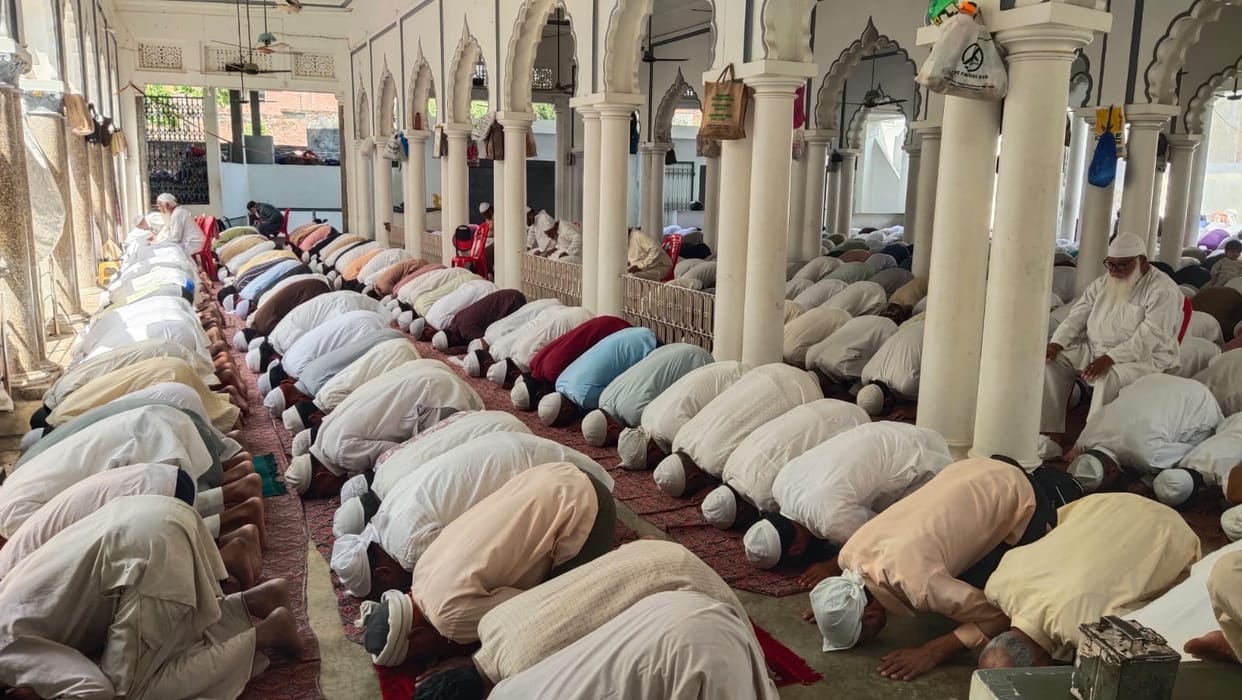 Crowds of devotees gathered in mosques on Alvida Juma