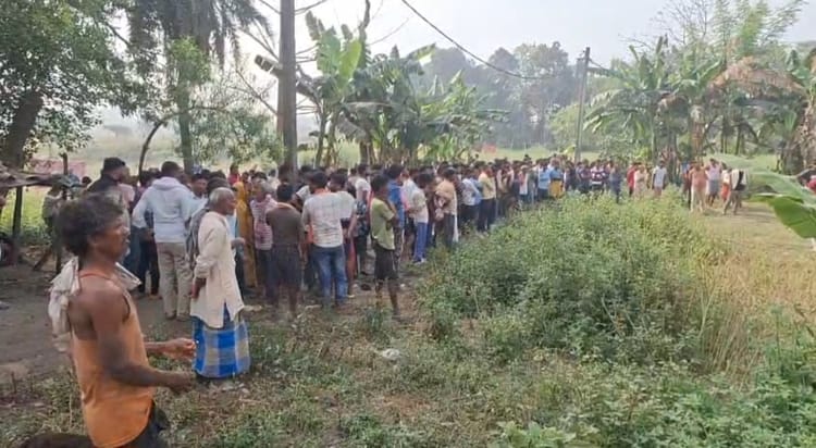 Bihar Crime: रात में घर से निकला युवक, सुबह खेत में मिला शव; पत्नी बोली- कर्ज मांगने वाला ही बना कातिल