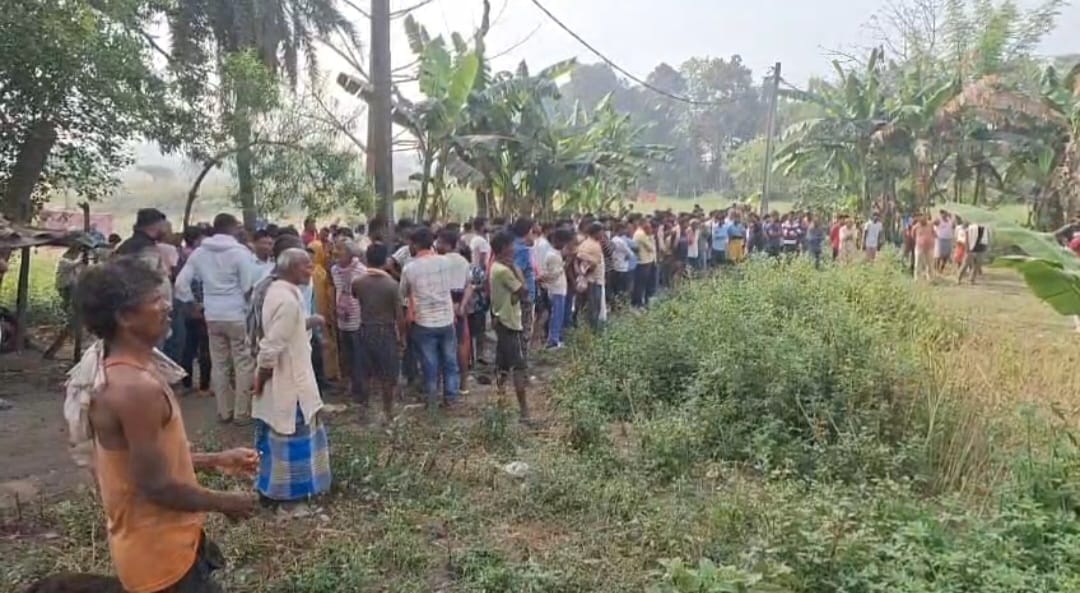 Muzaffarpur Bihar news : dead body found in suspicious circumtance wife says its murder police investigate