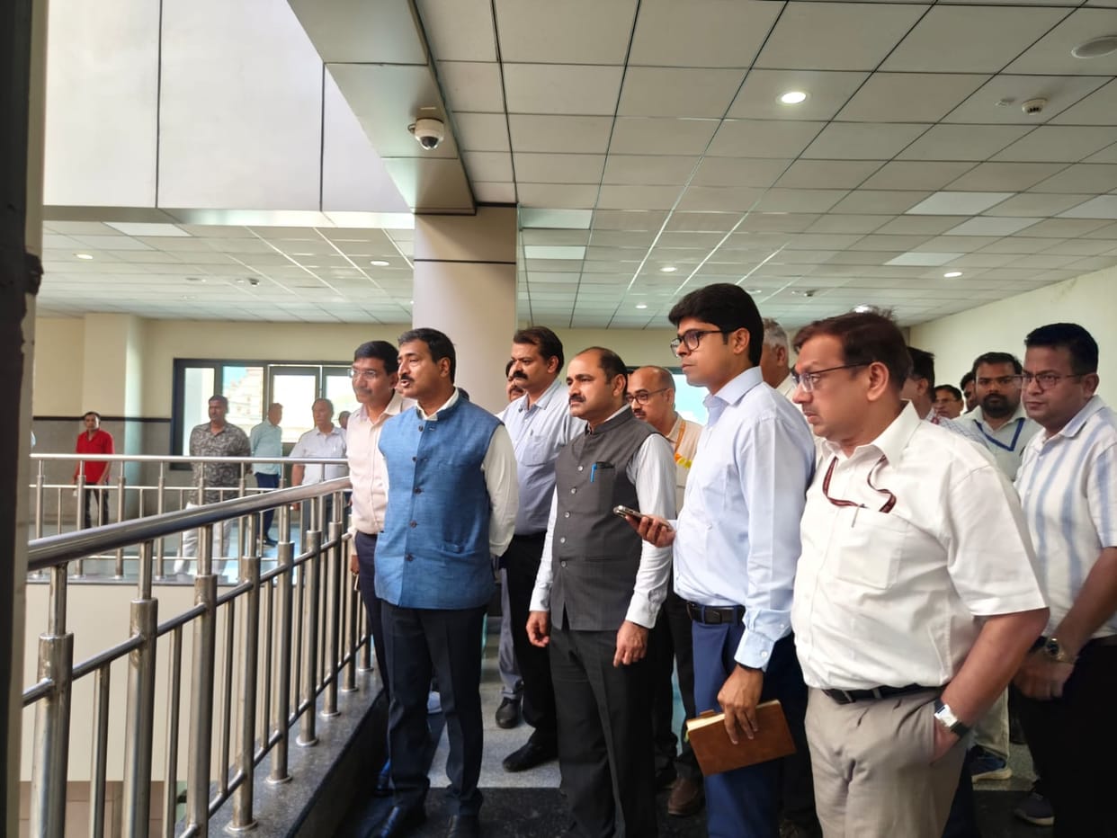 Railway Board member inspected Dham Railway Station