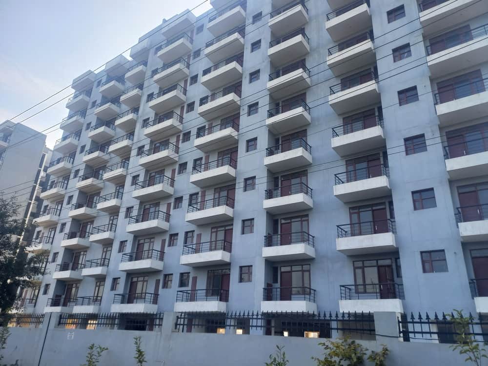 14jjrp04- सेक्टर-6 स्थित खड़ी बिल्डिंग। इस एरिया के कलेक्टर रेट सबसे ज्यादा बढ़ने प्रस्तावित 