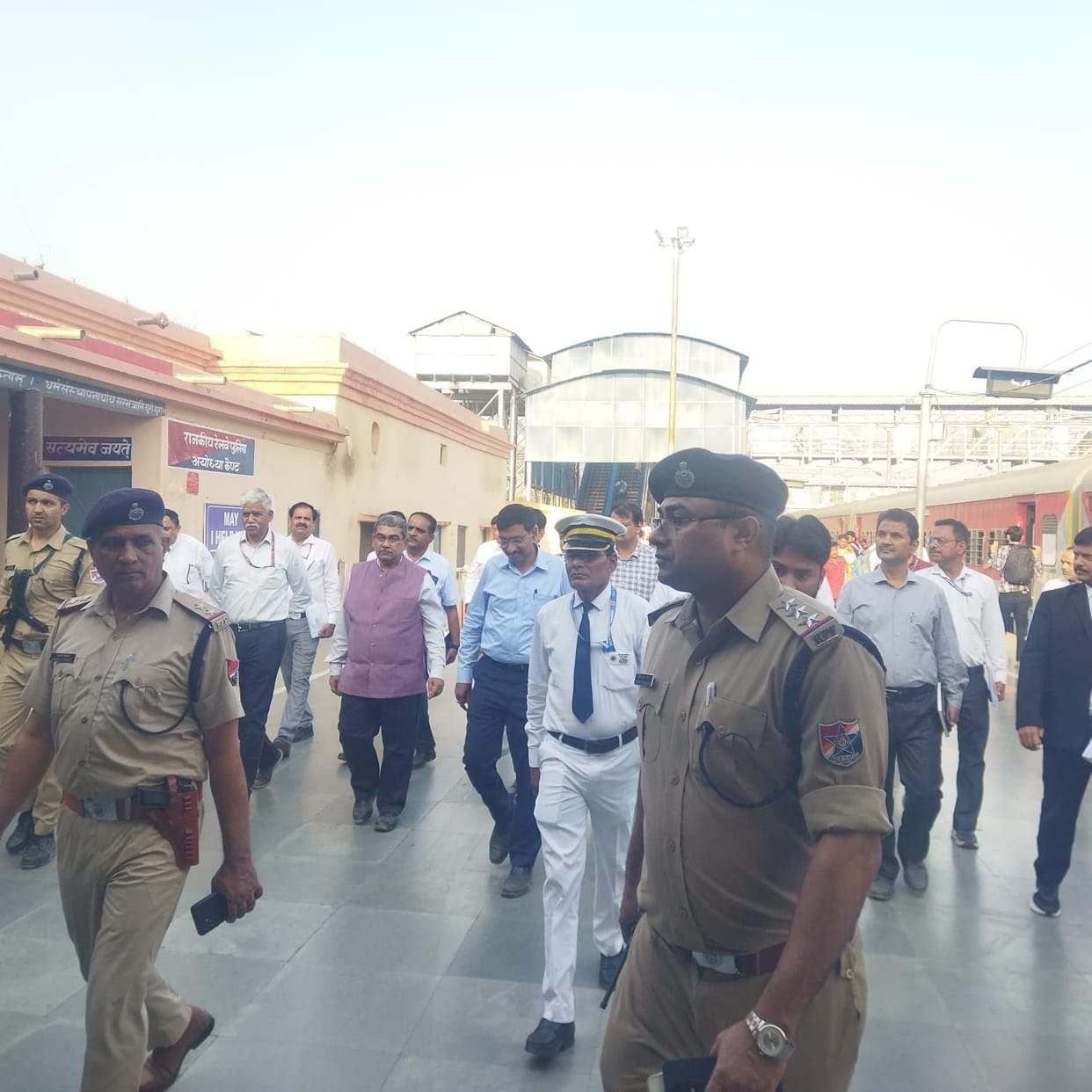 The General Manager inspected various stations through window trailing