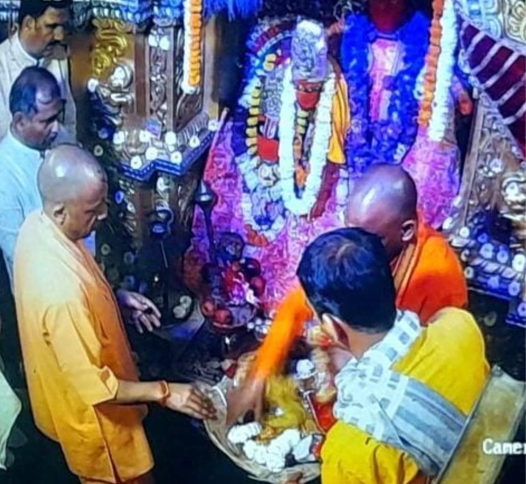 The Chief Minister paid obeisance to Goddess Shakambhari for the third time, staying in the temple for 17 minutes.