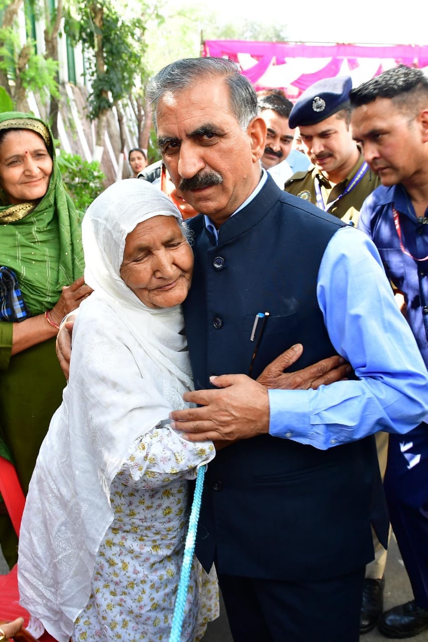 The Chief Minister listened to problems in his home area for three days and ordered their resolution.