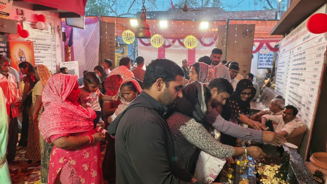 Crowds of devotees throng Thavari Mata and Shani Dev Temple.